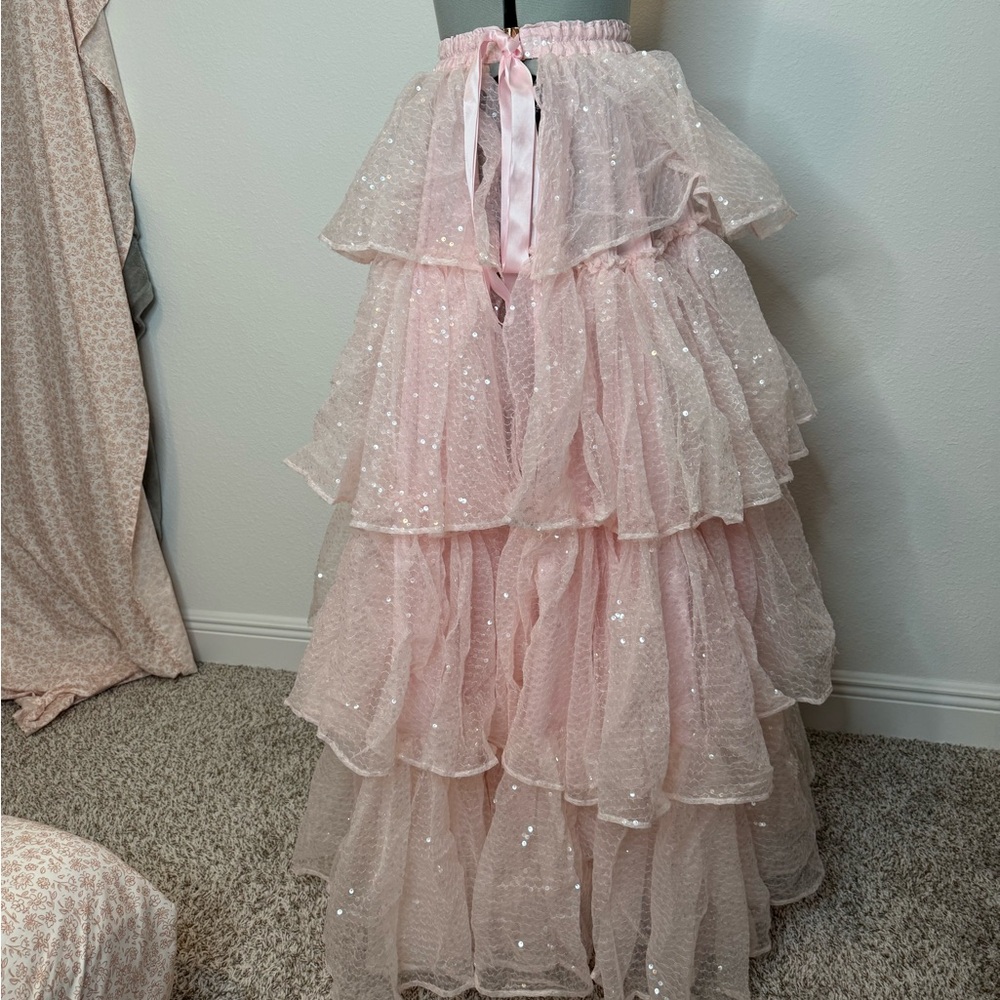 NWT Selkie Sparkling Champagne Tournure